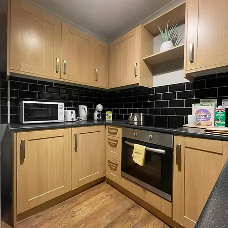Lovely 2 Bed Apartment In Town Centre With Breakfast Included Bedford Exterior photo