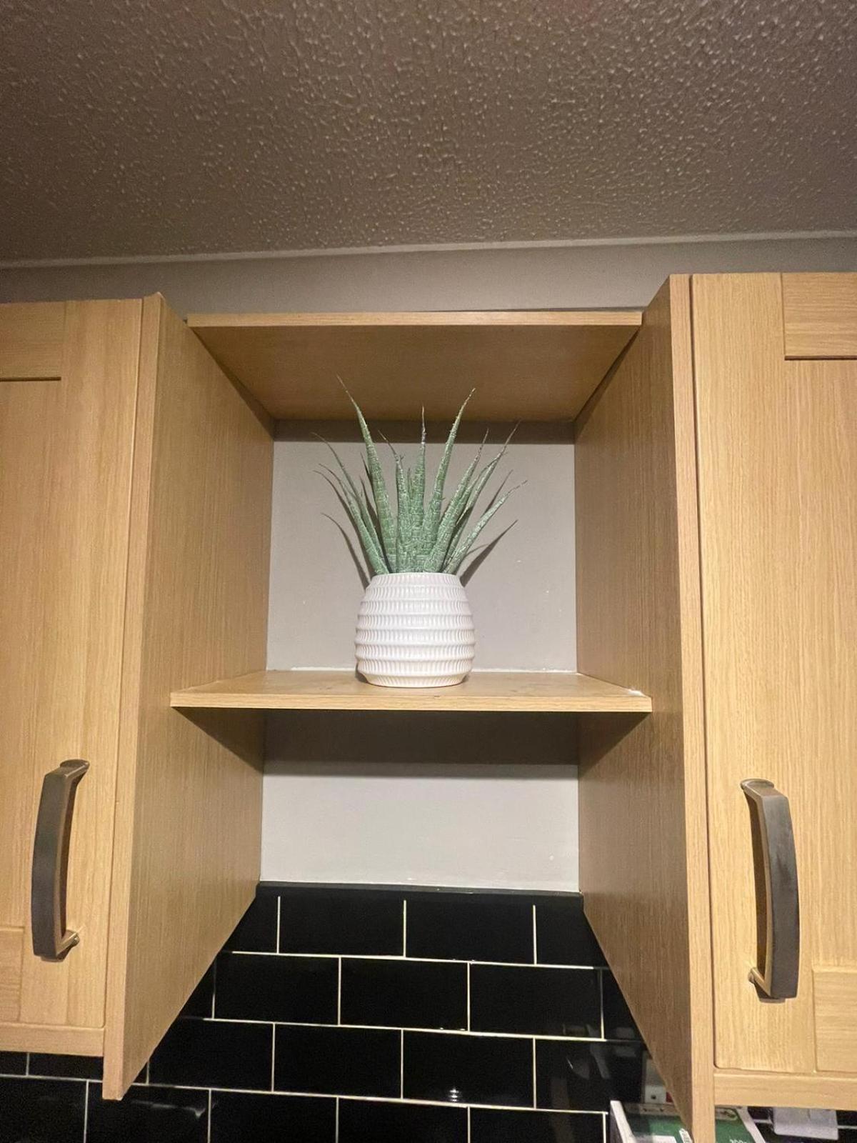 Lovely 2 Bed In Town Centre With Breakfast Included Apartment
