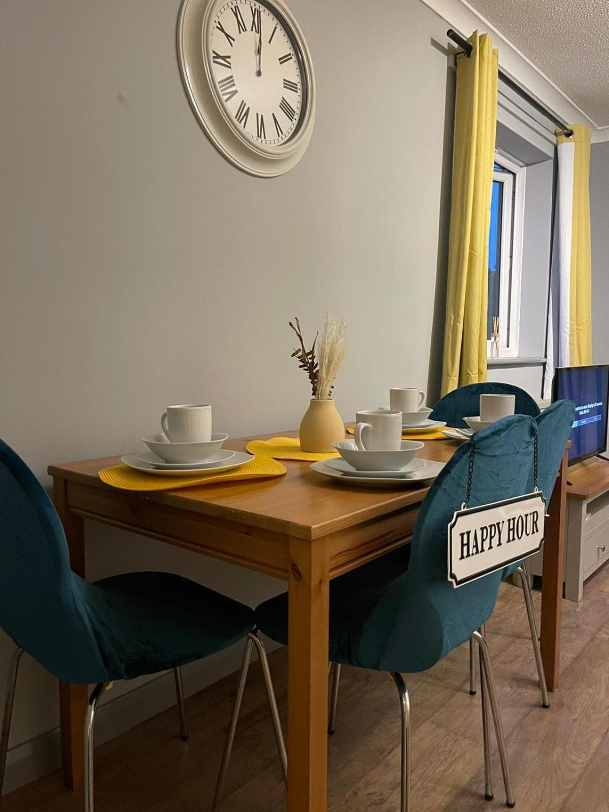 Apartment Lovely 2 Bed In Town Centre With Breakfast Included