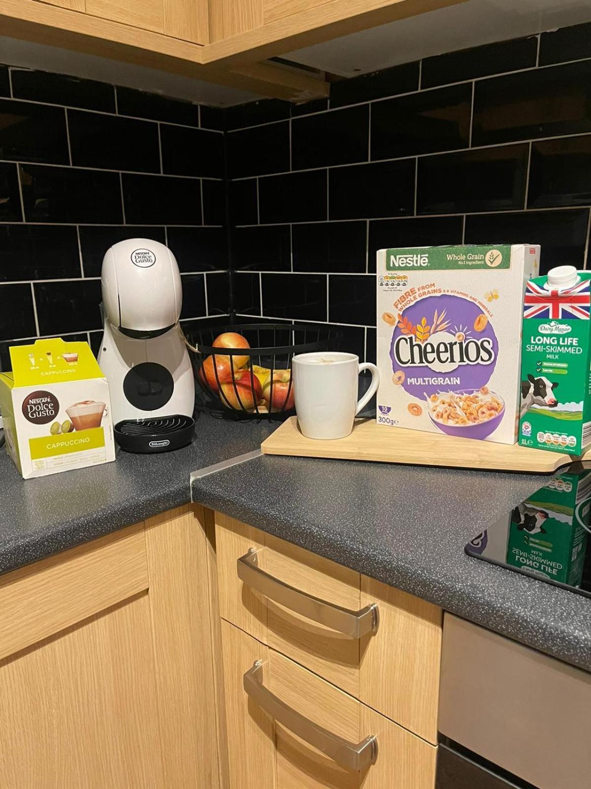 Lovely 2 Bed In Town Centre With Breakfast Included Apartment