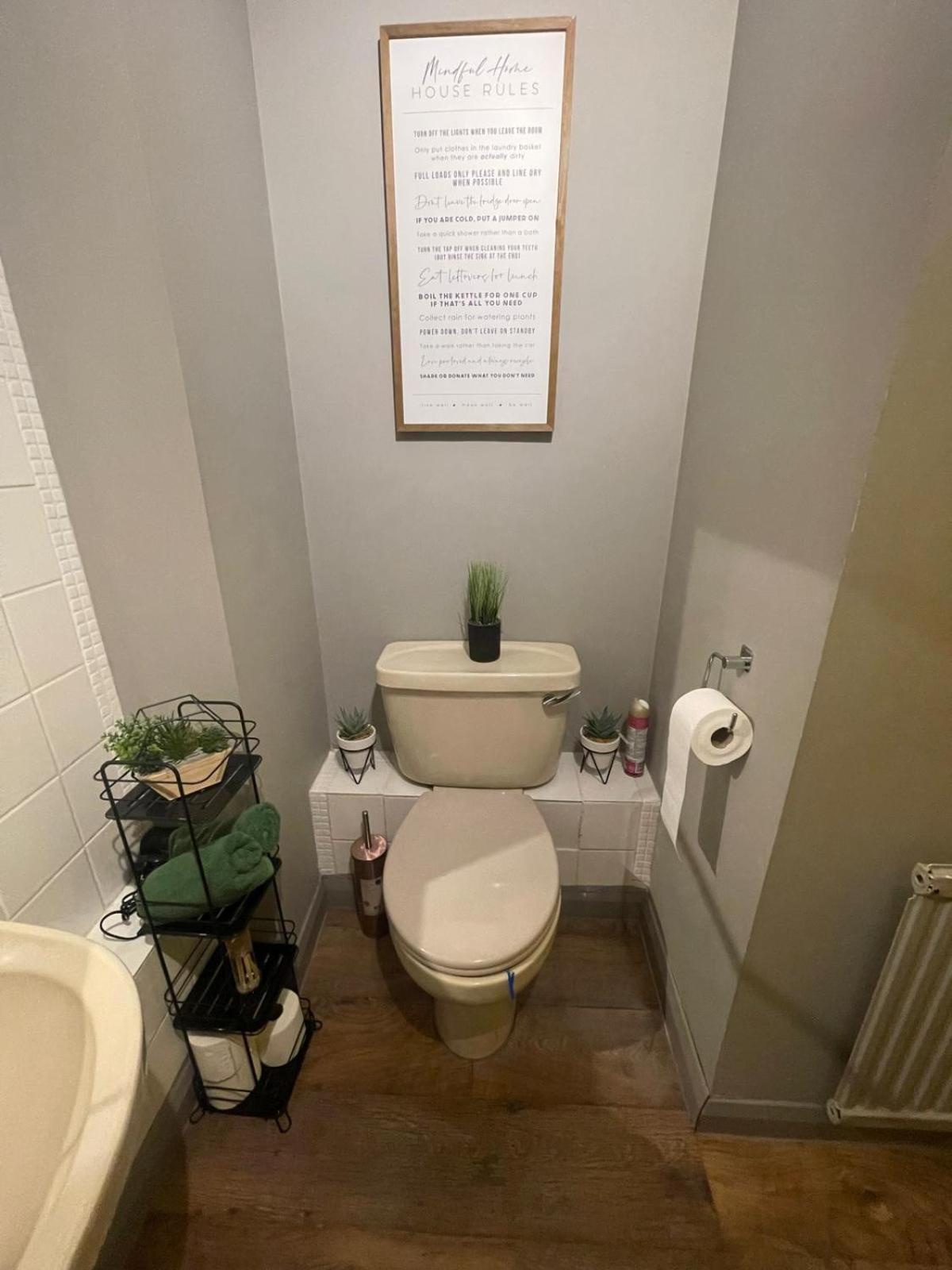 Lovely 2 Bed In Town Centre With Breakfast Included Apartment Bedford
